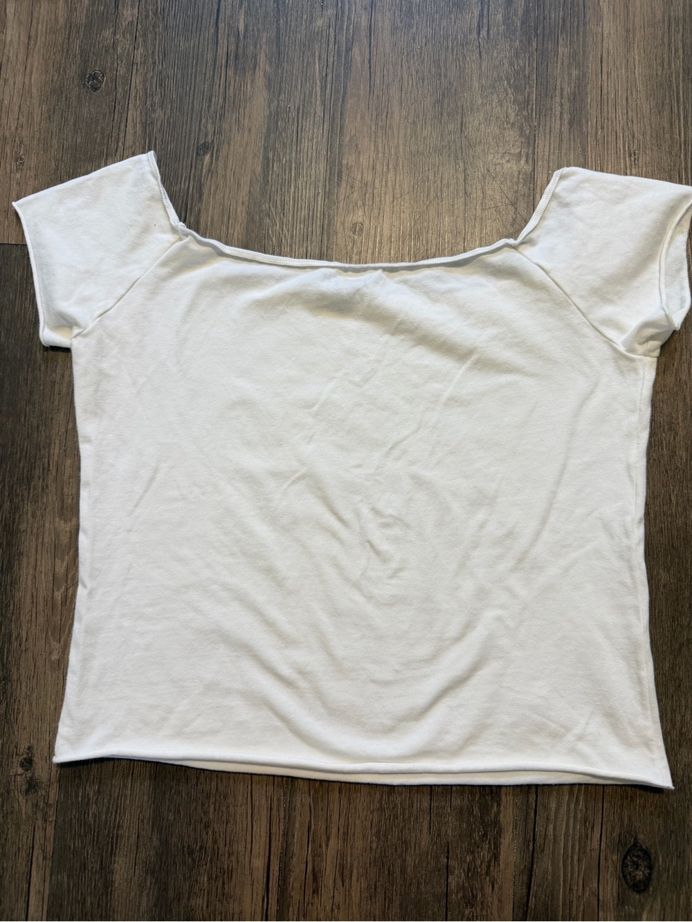 Brandy Melville White Raw Hem Boat Neckine Short Sleeves Graphic t- Shirt - Picture 7 of 9